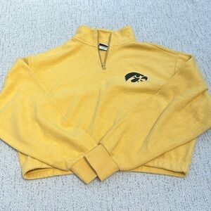 University of Iowa women’s cropped 1/4 zip size M